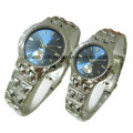 Fashion Square Case Lover Couple Watch en tono dorado